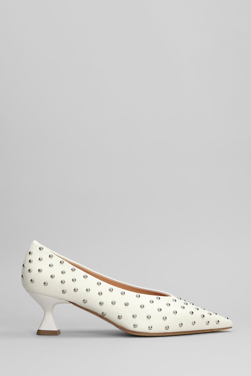 The Seller Pumps