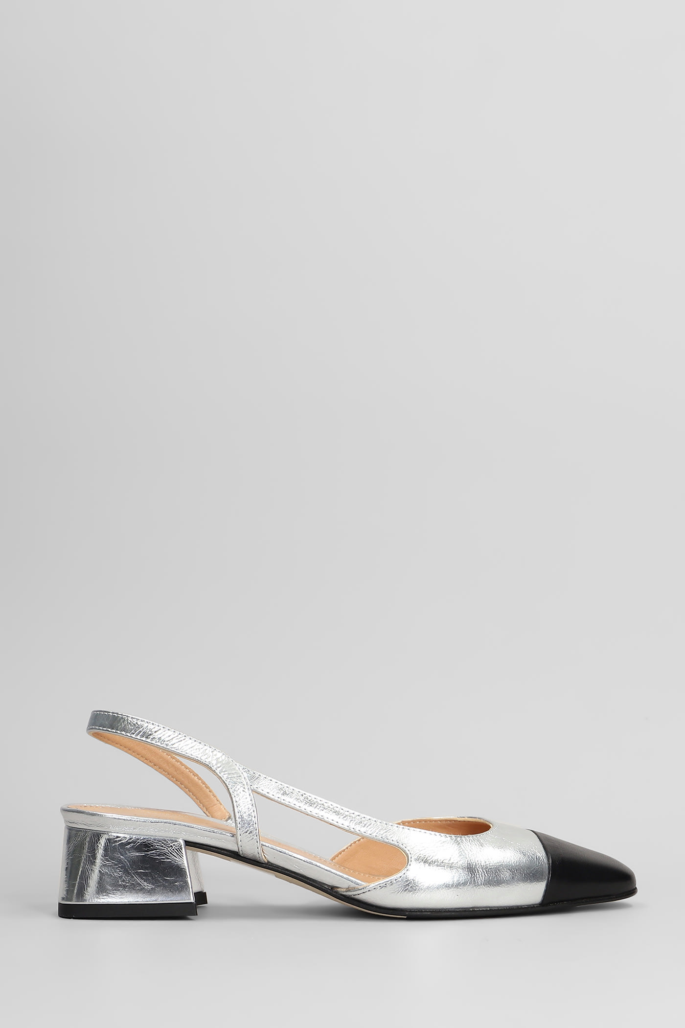 Julie Dee Pumps In Silver Leather