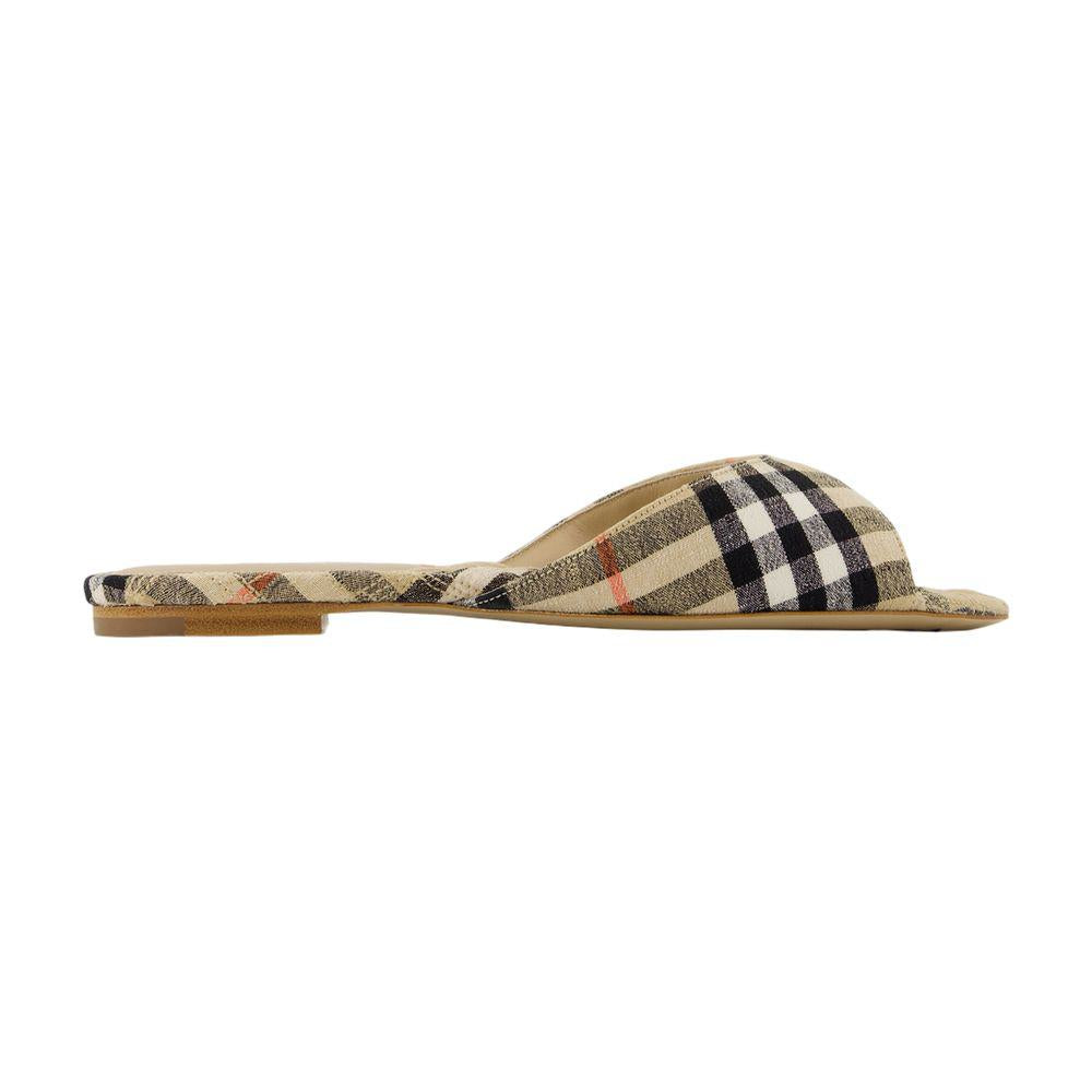 Burberry Lf Mews 05 Sandals