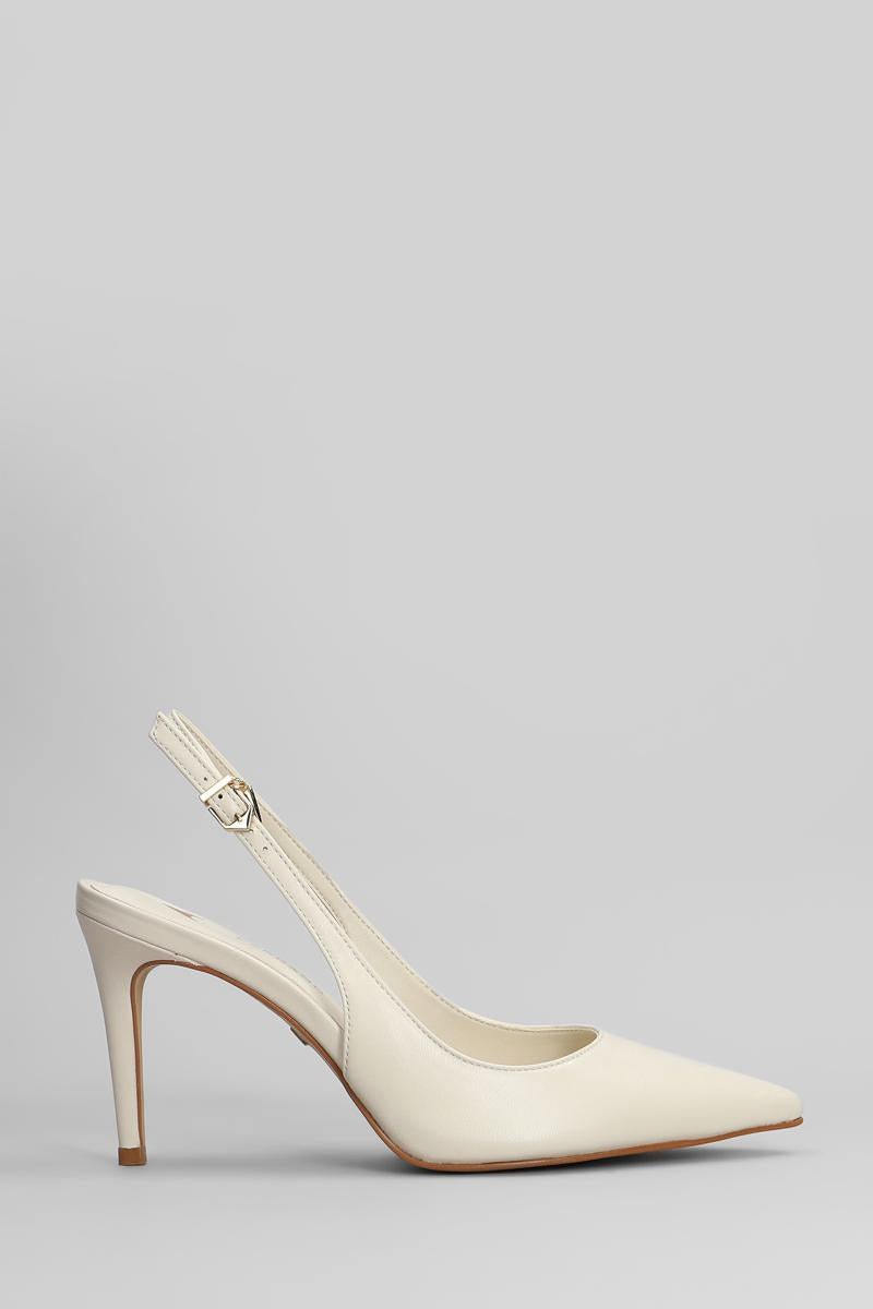 Carrano Pumps