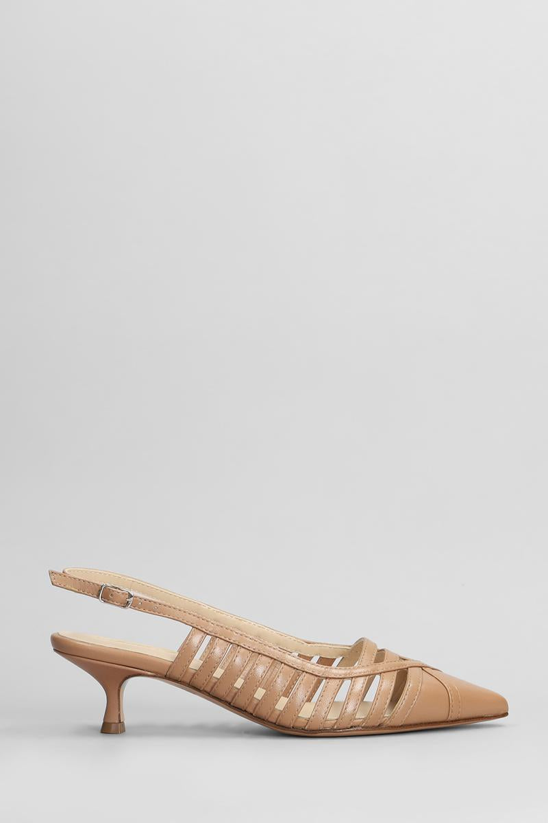 Anna F. Pumps