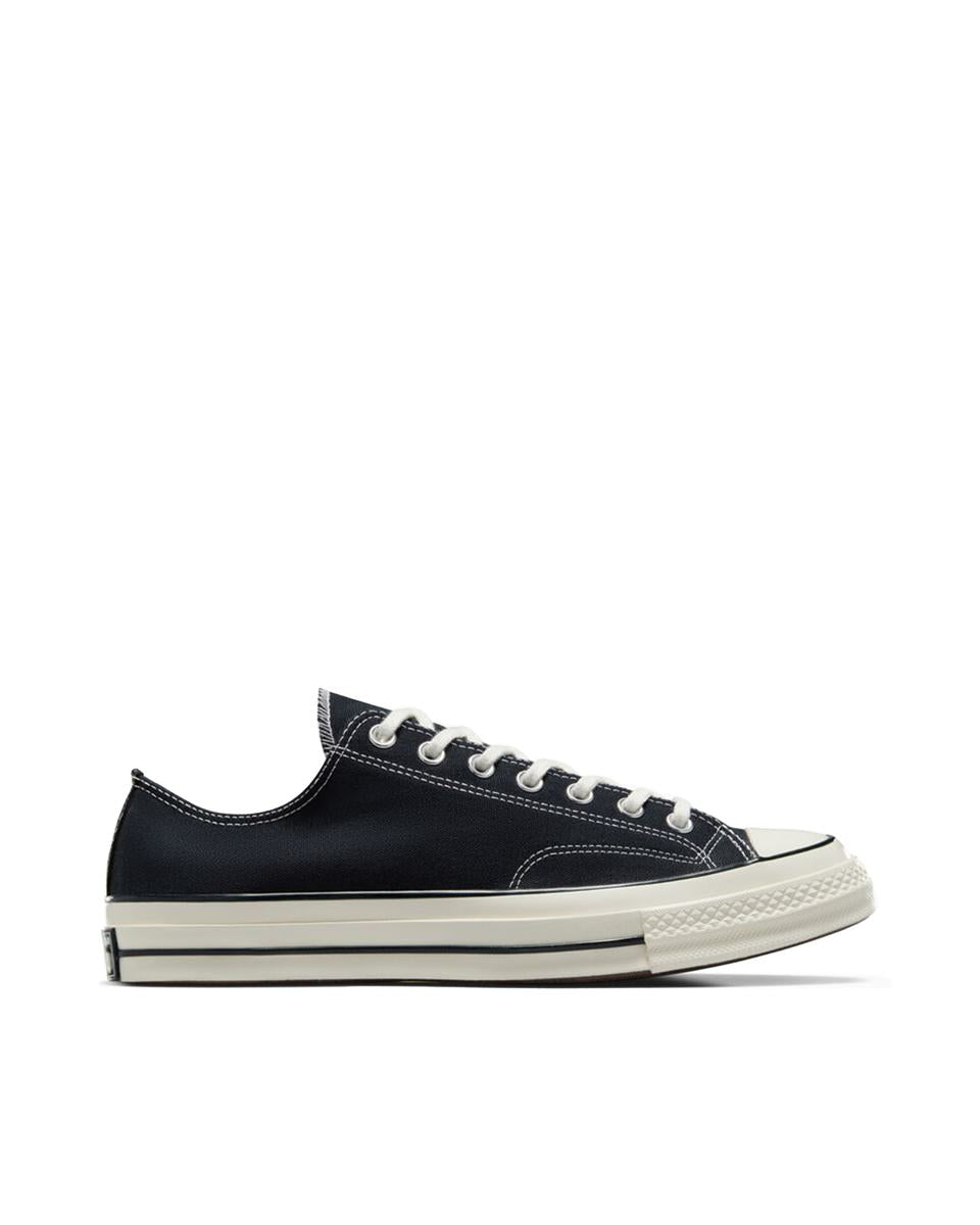 Converse Sneakers 2