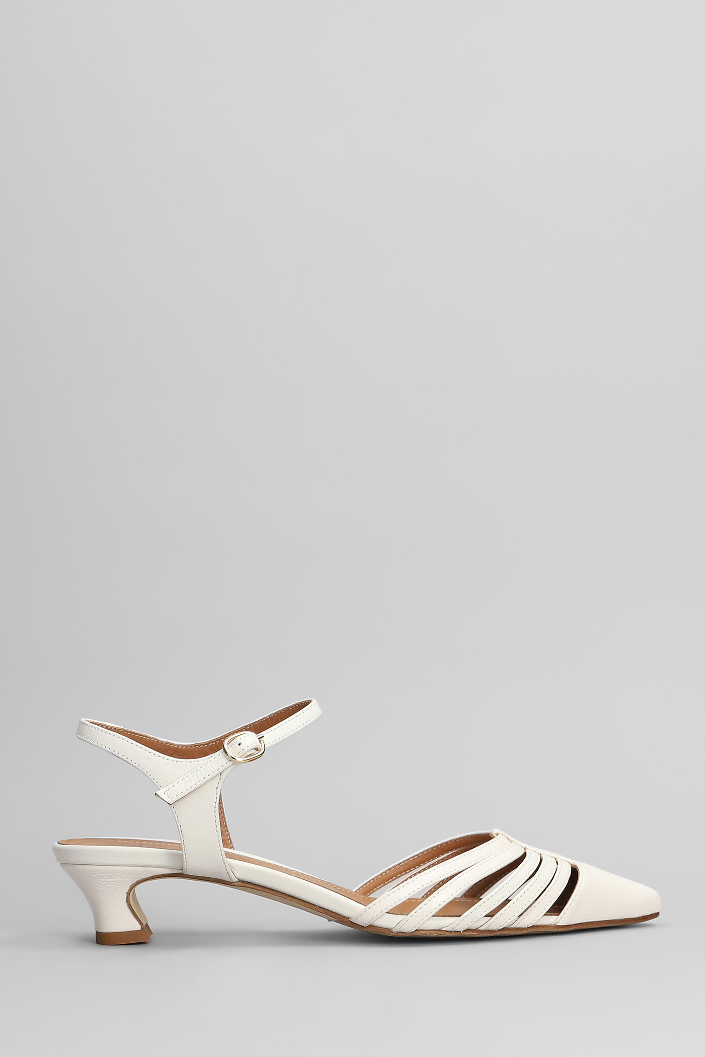 Julie Dee Pumps In White Leather