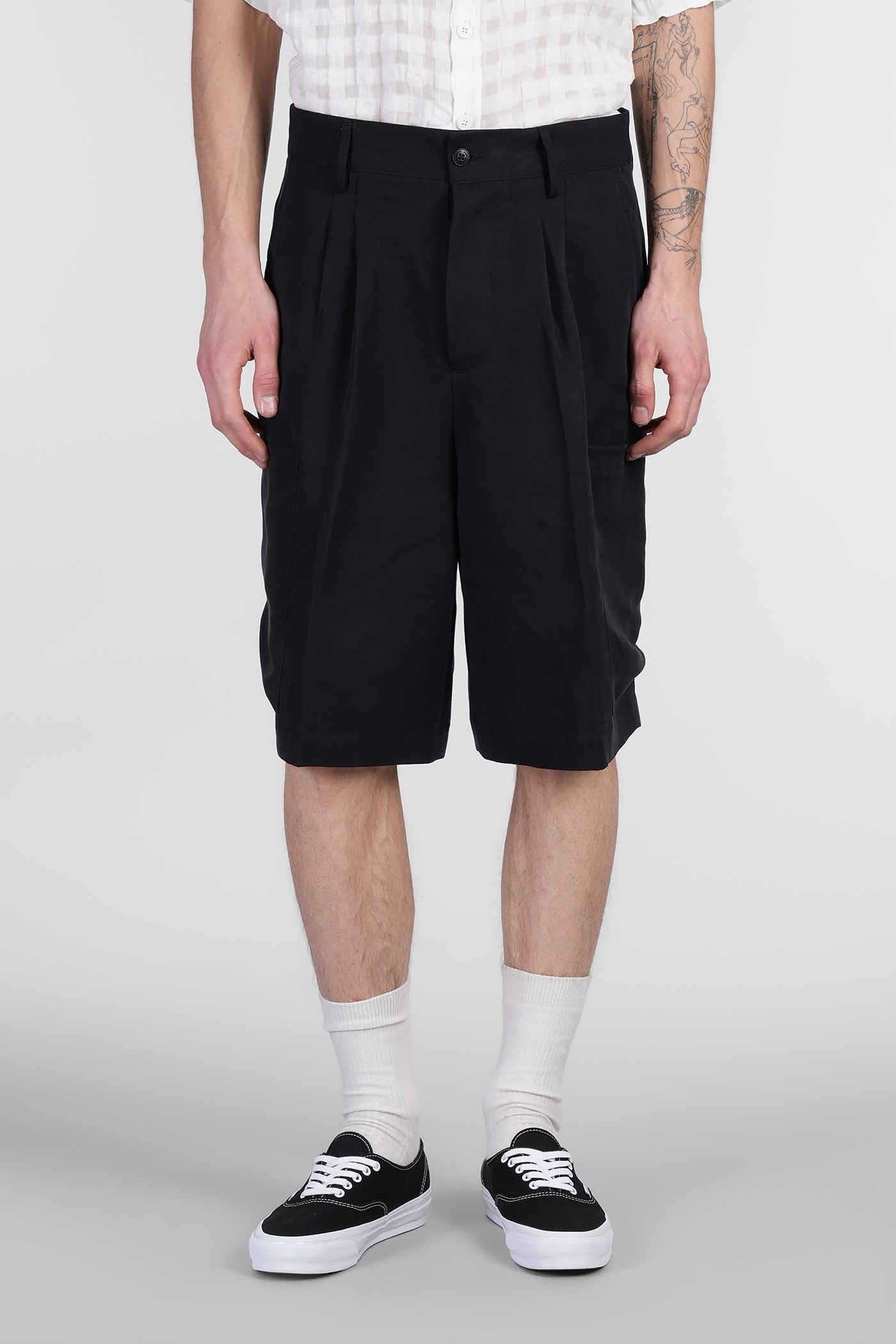 costumein Cost Shorts In Black Cly