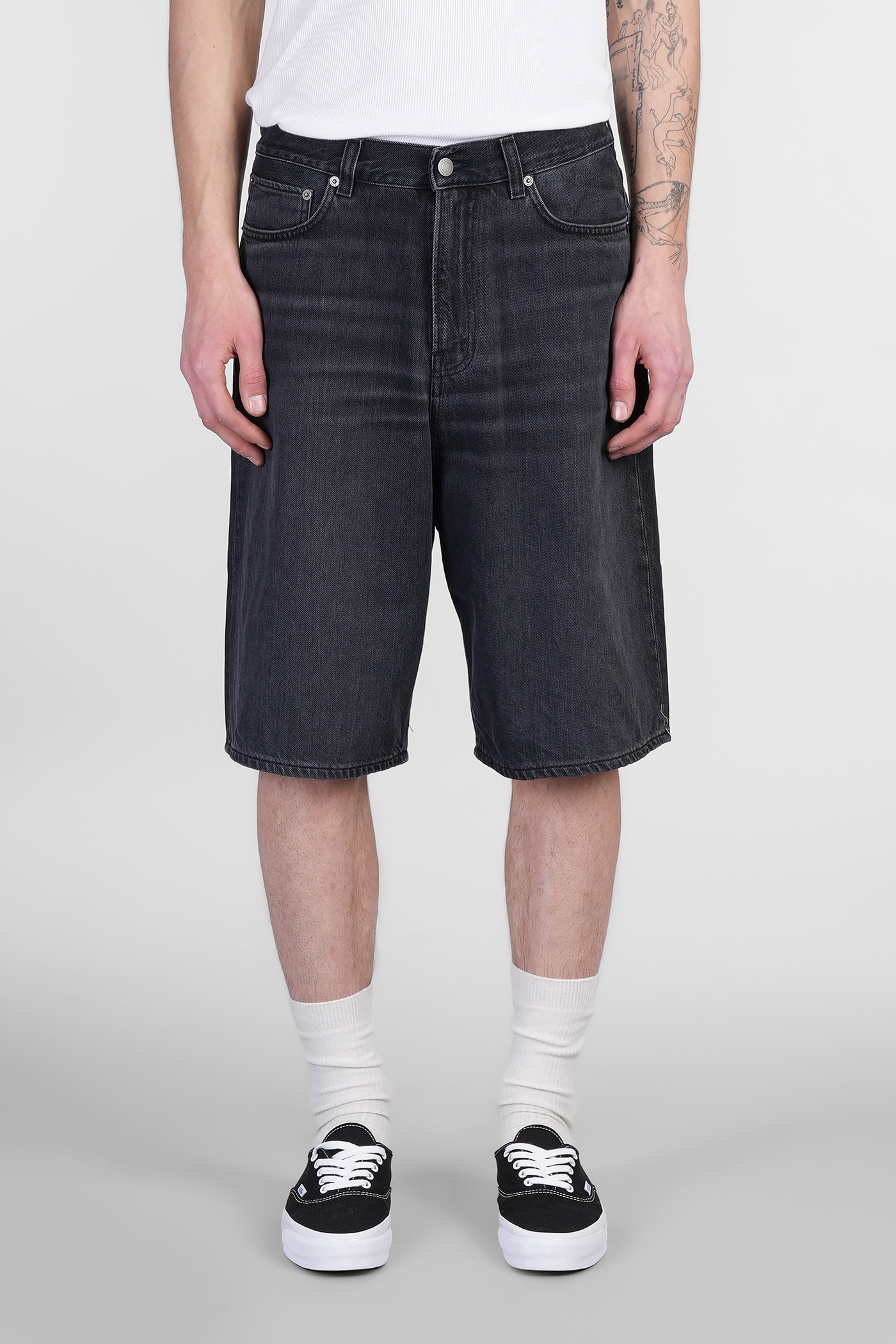 Haikure Jo Shorts In Black Denim