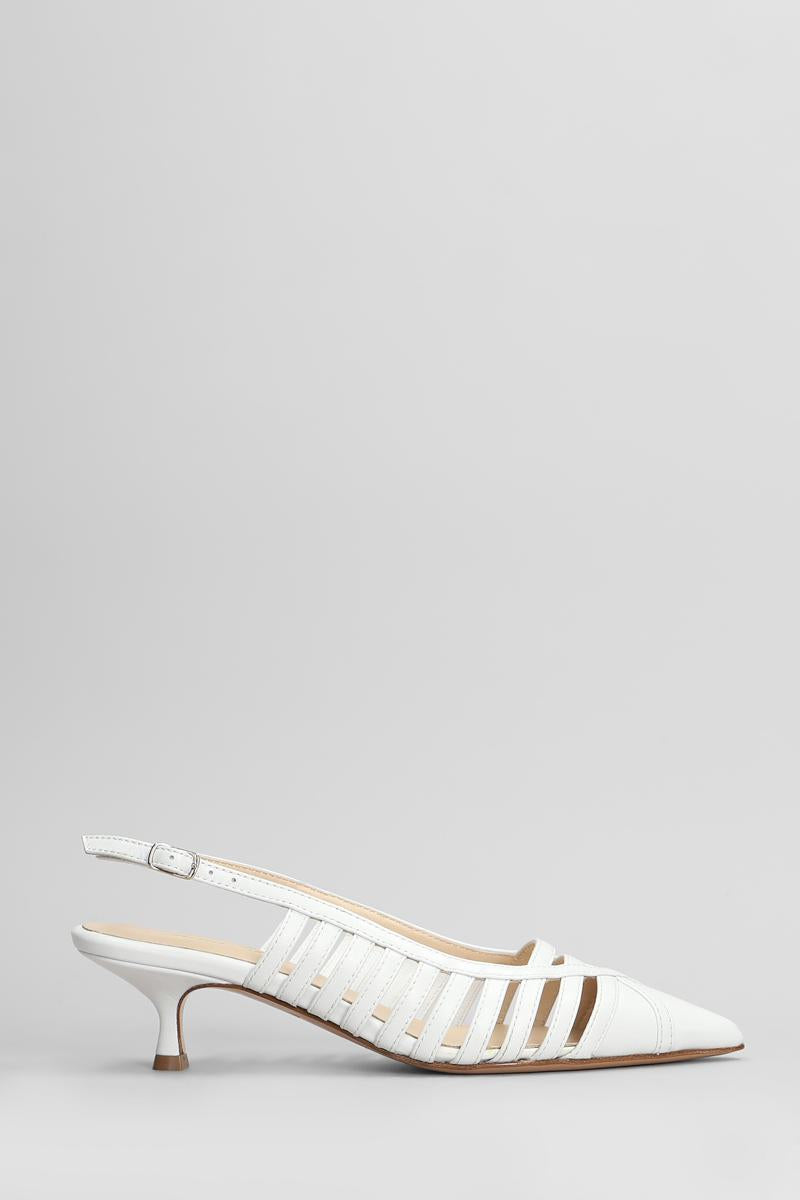 Anna F. Pumps