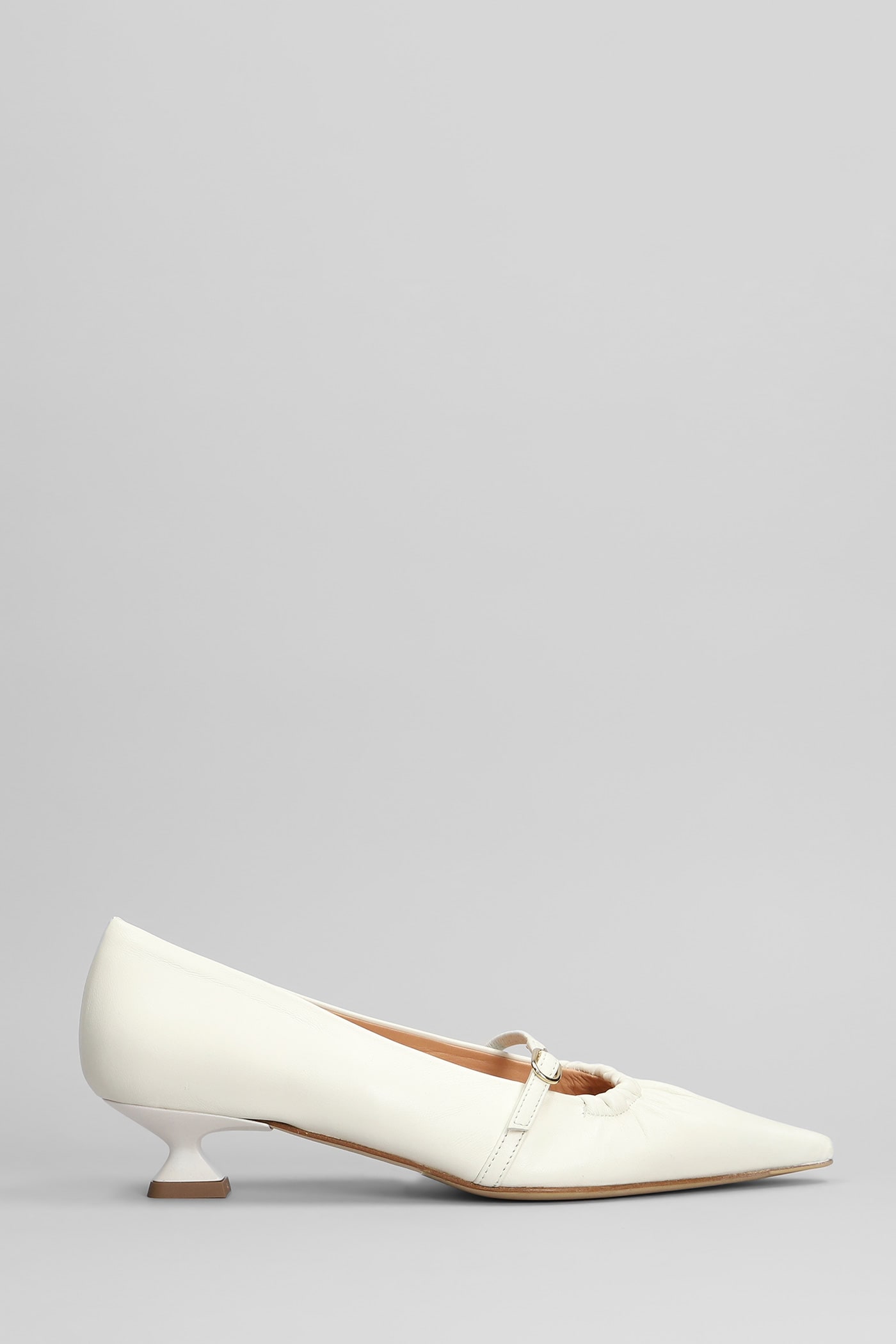 The Seller Pumps In White Leather