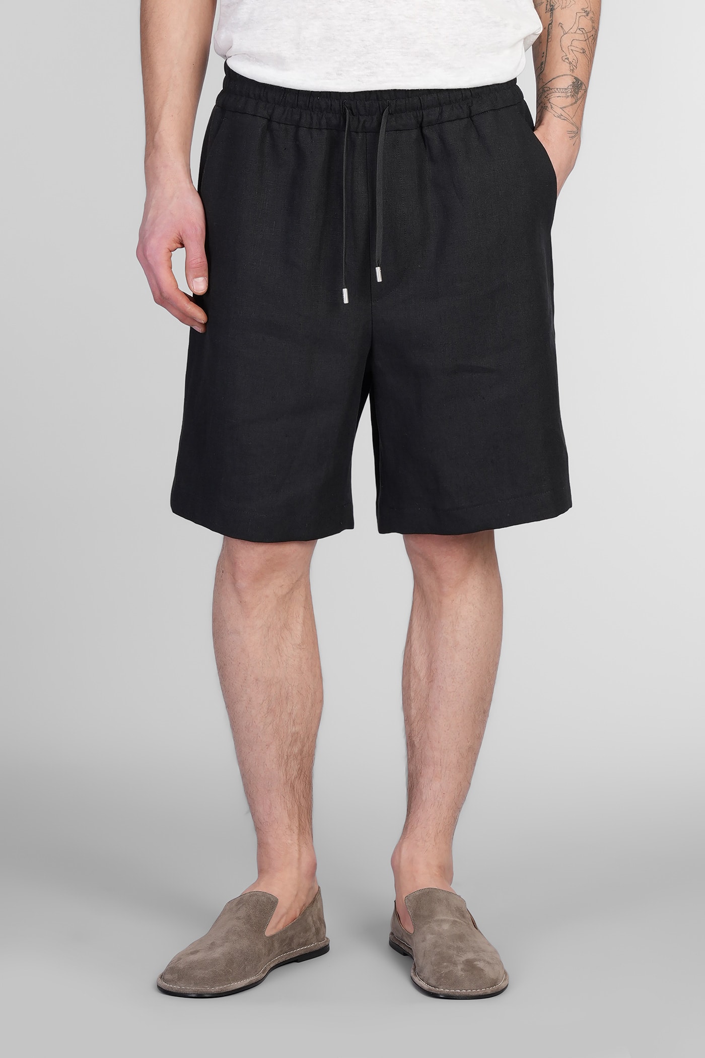 Lardini Shorts In Black Linen