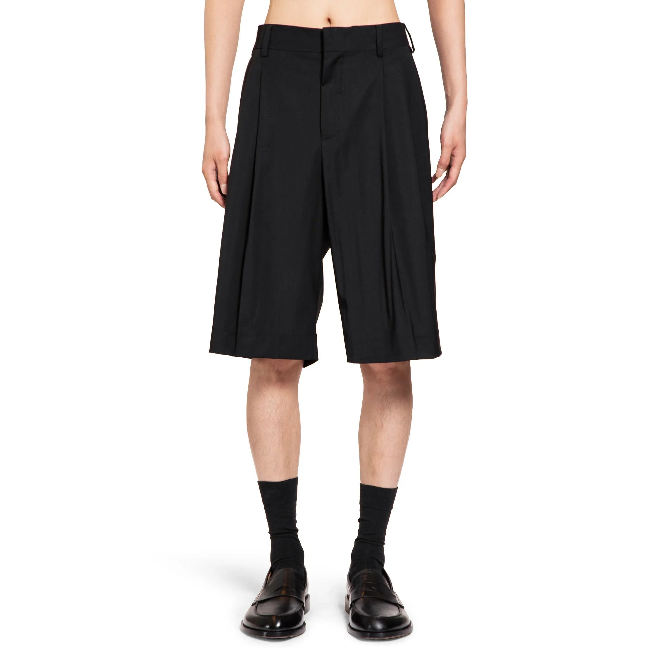 Tailored Shorts in Light Wool