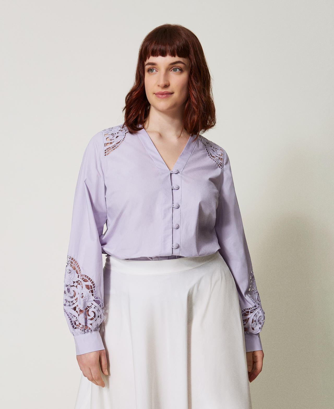 Twinset Chemises - Chemise en popeline avec broderies anglaises, Fleurs de lilas, Coton, Taille: 38