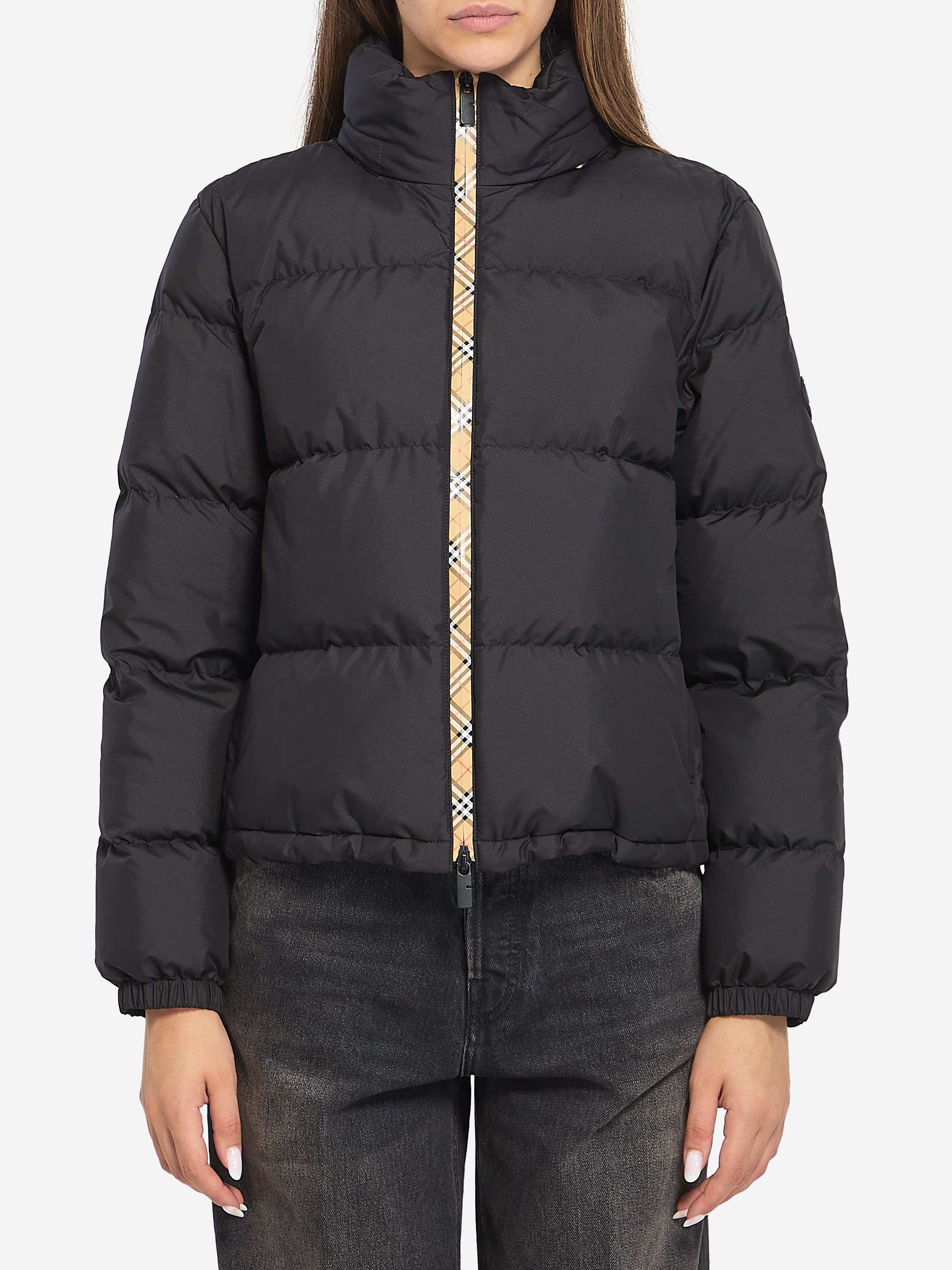 Puffer jacket with concealed hood