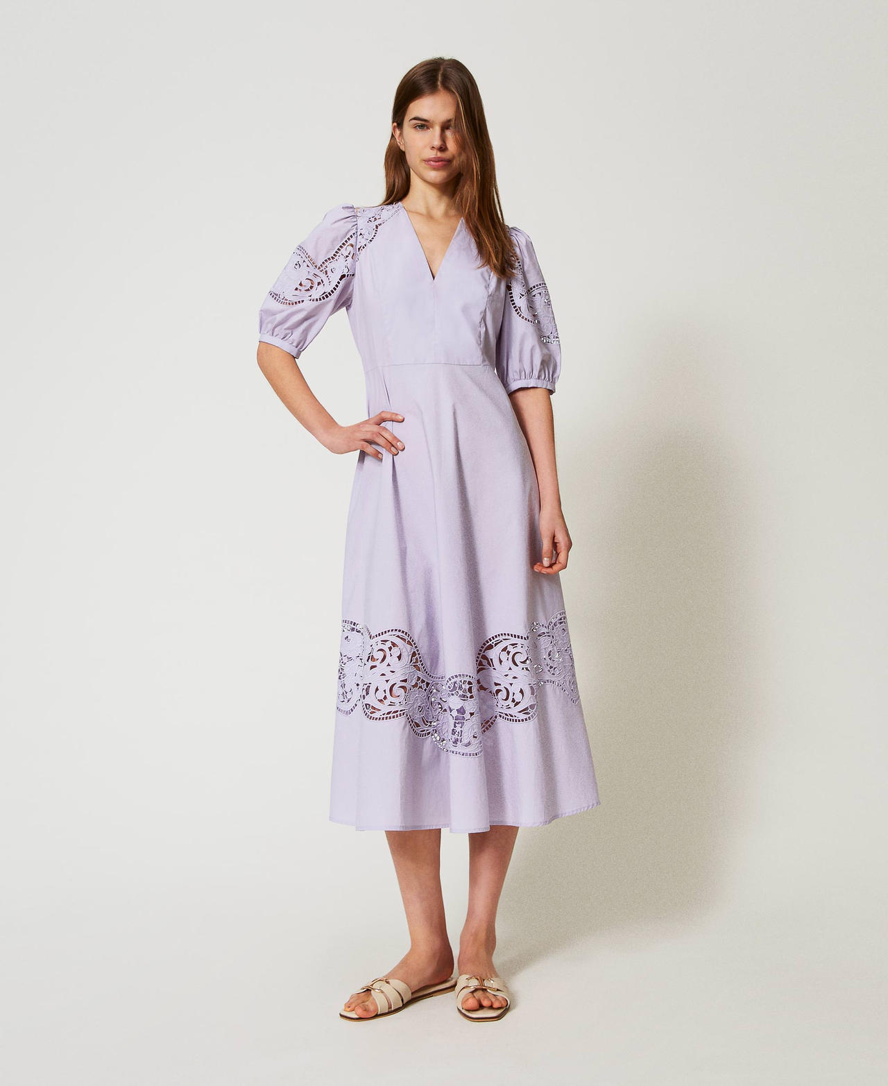 Twinset Robes - Robe longue en popeline avec broderies anglaises, Fleurs de lilas, Coton, Taille: 46