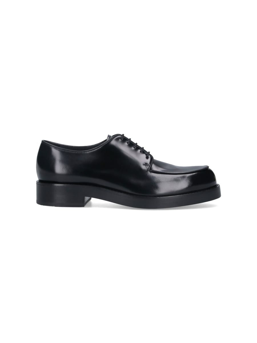 Prada 平底鞋
