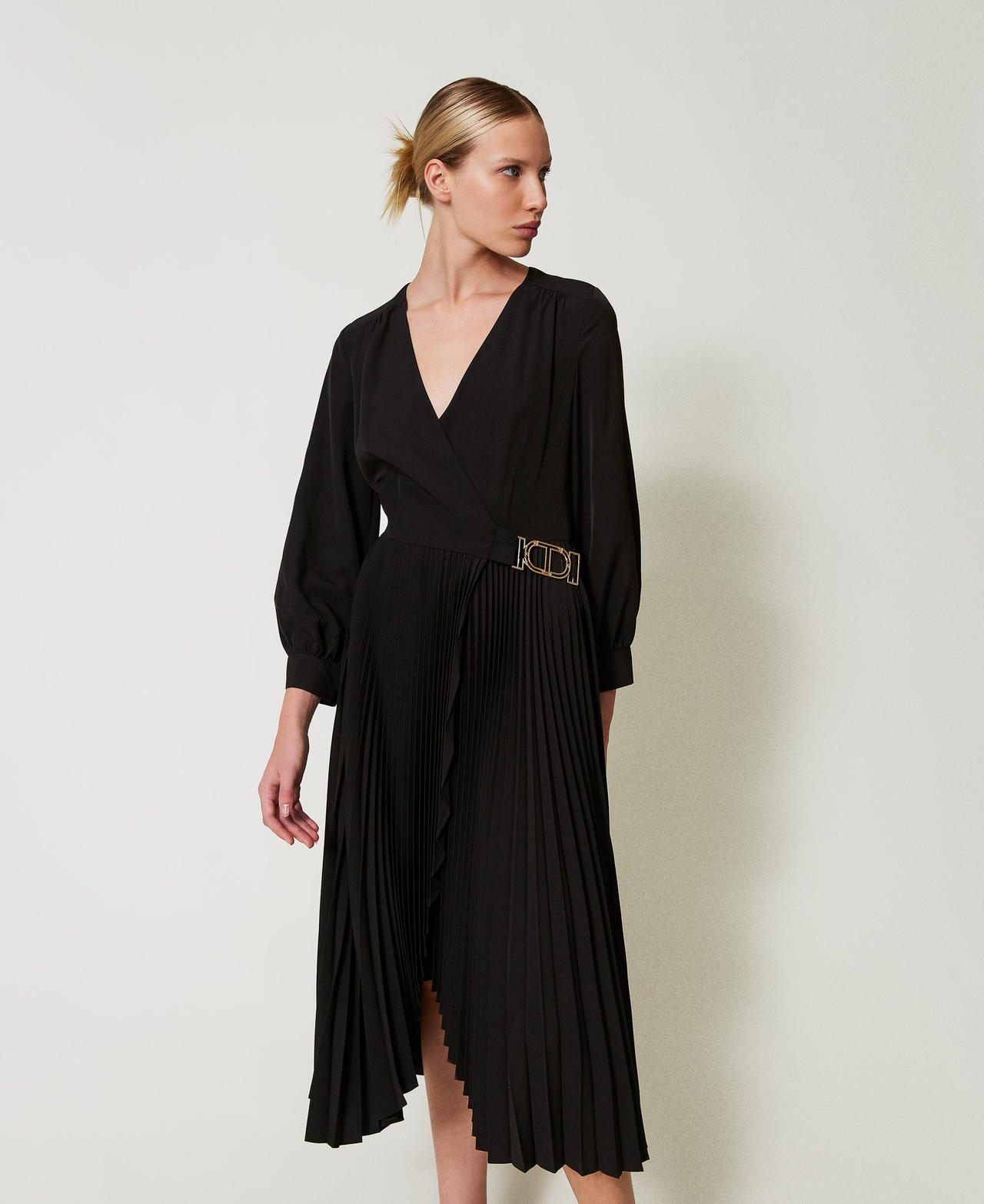 Twinset Robes - Robe midi en crêpe de Chine plissé, Noir, Taille: 38