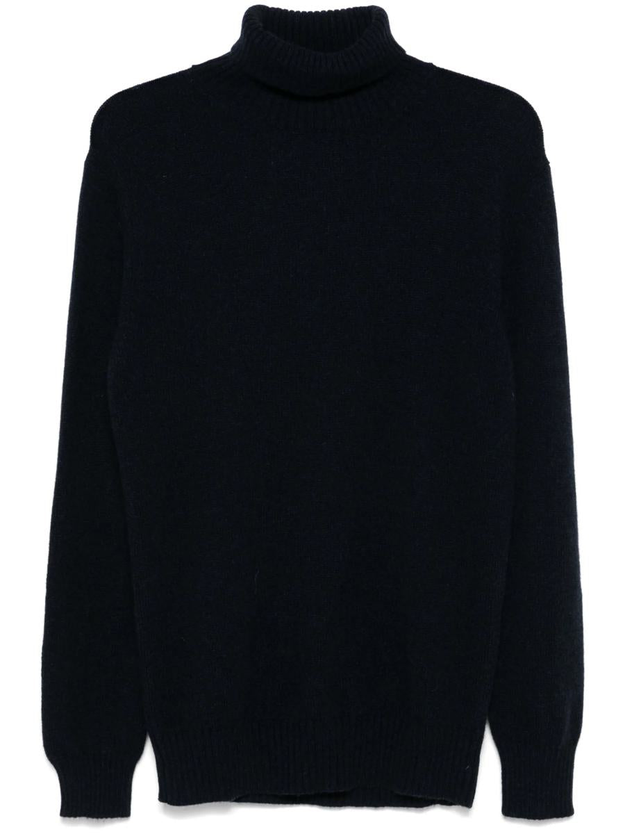 Sease Turtle Coarsehair Clothing