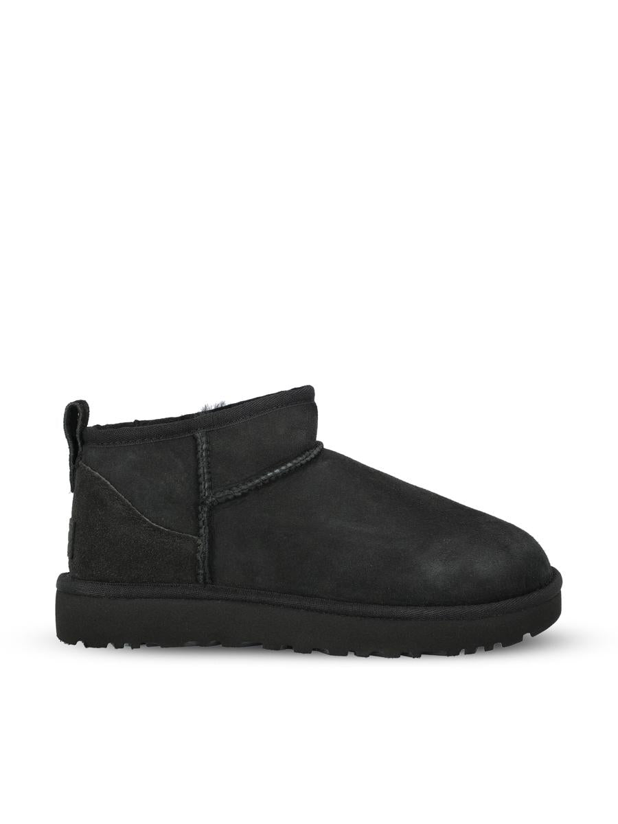 UGG 靴子