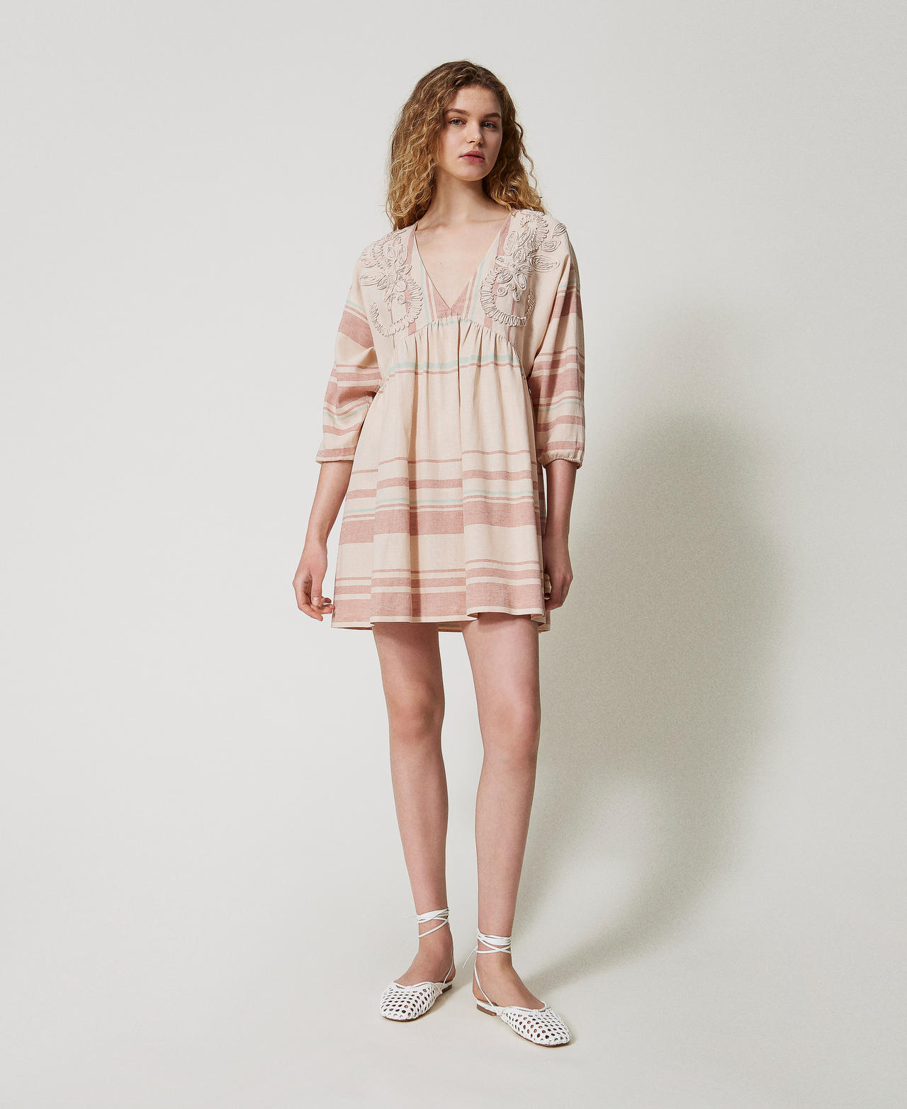 Twinset Plage - Caftan court en lin mélangé avec broderies, Rayure Almond Beige/Green Marine/Amber Brown, À rayures, Taille: L