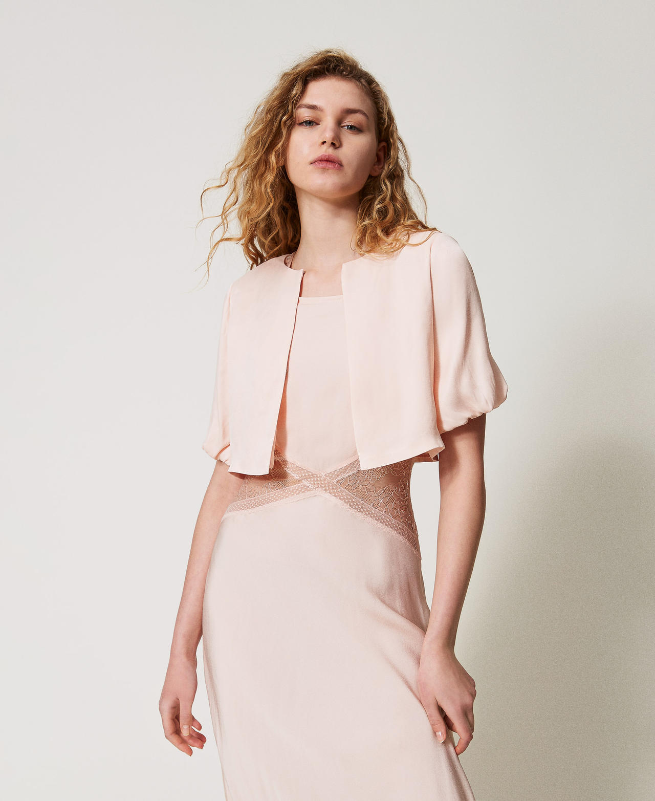 Twinset Blousons et manteaux - Boléro en satin, Rose Bouton, Taille: 38
