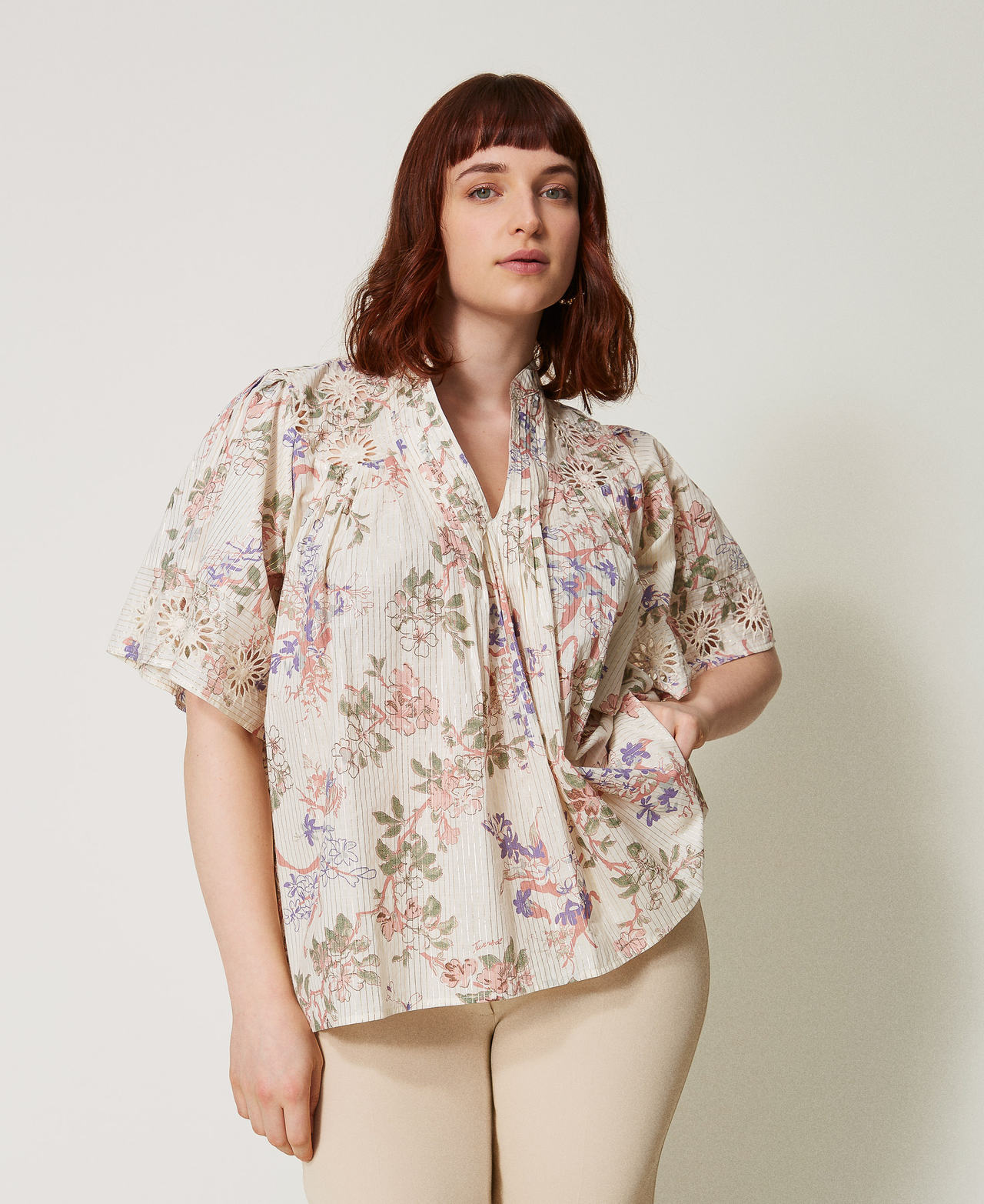 Twinset Blouses - Blouse en mousseline avec broderies, Imprimé Fleur Multicolore/Lurex, À fleurs, Taille: 42
