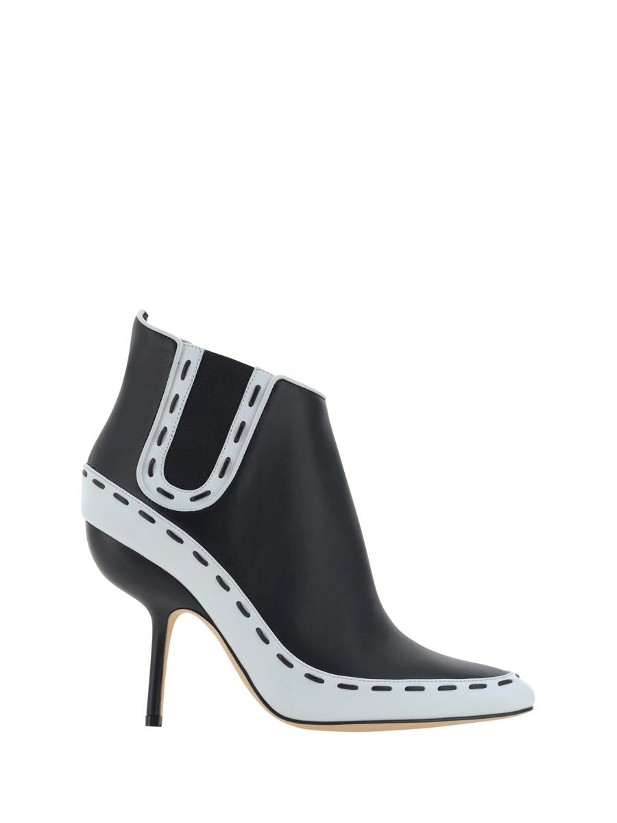 Manolo Blahnik Pumps