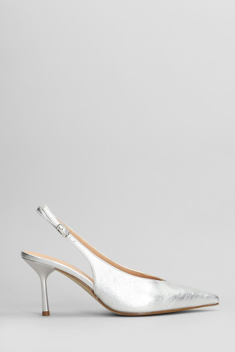 The Seller Pumps
