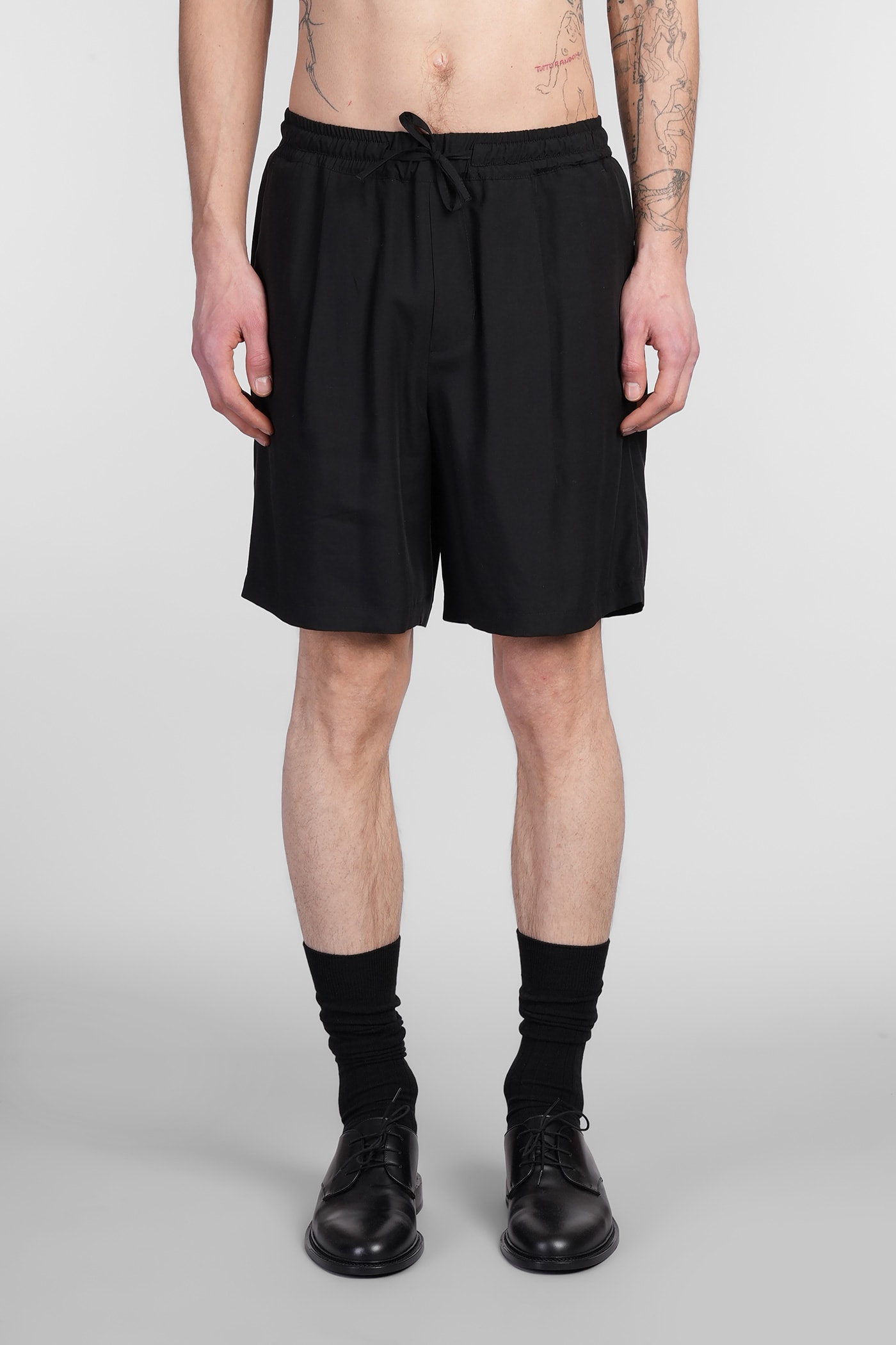 Low Brand Tokyo Shorts In Black Wool And Polyester