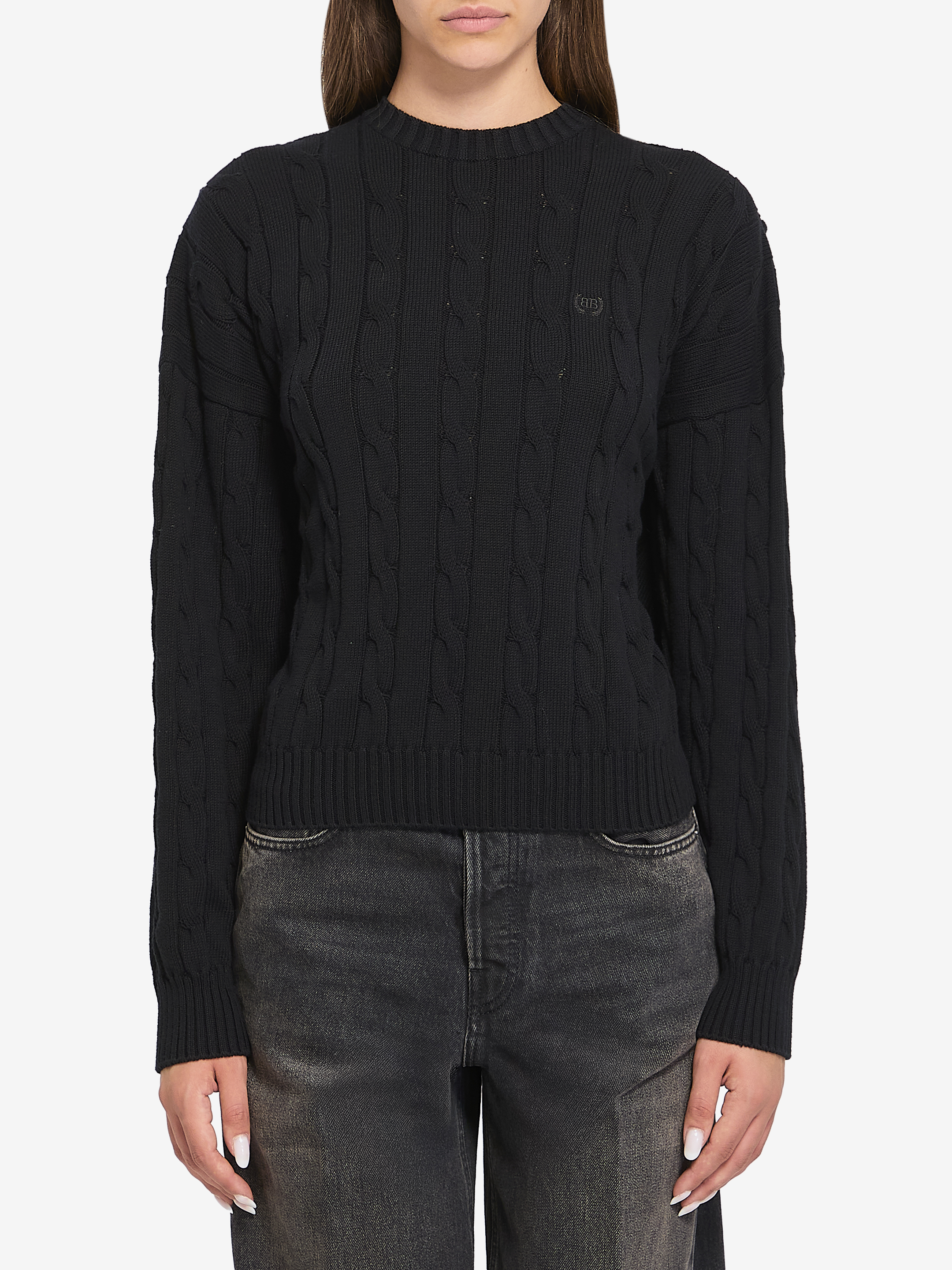 Sweater with logo