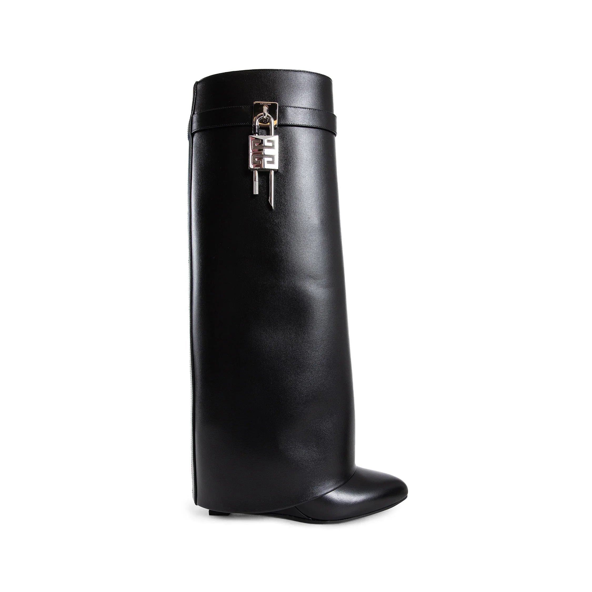 Shark lock boots
