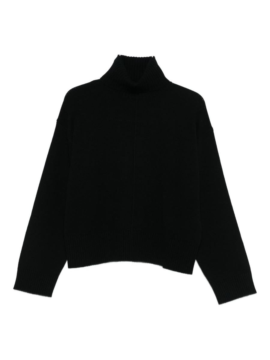 Allude Sweaters