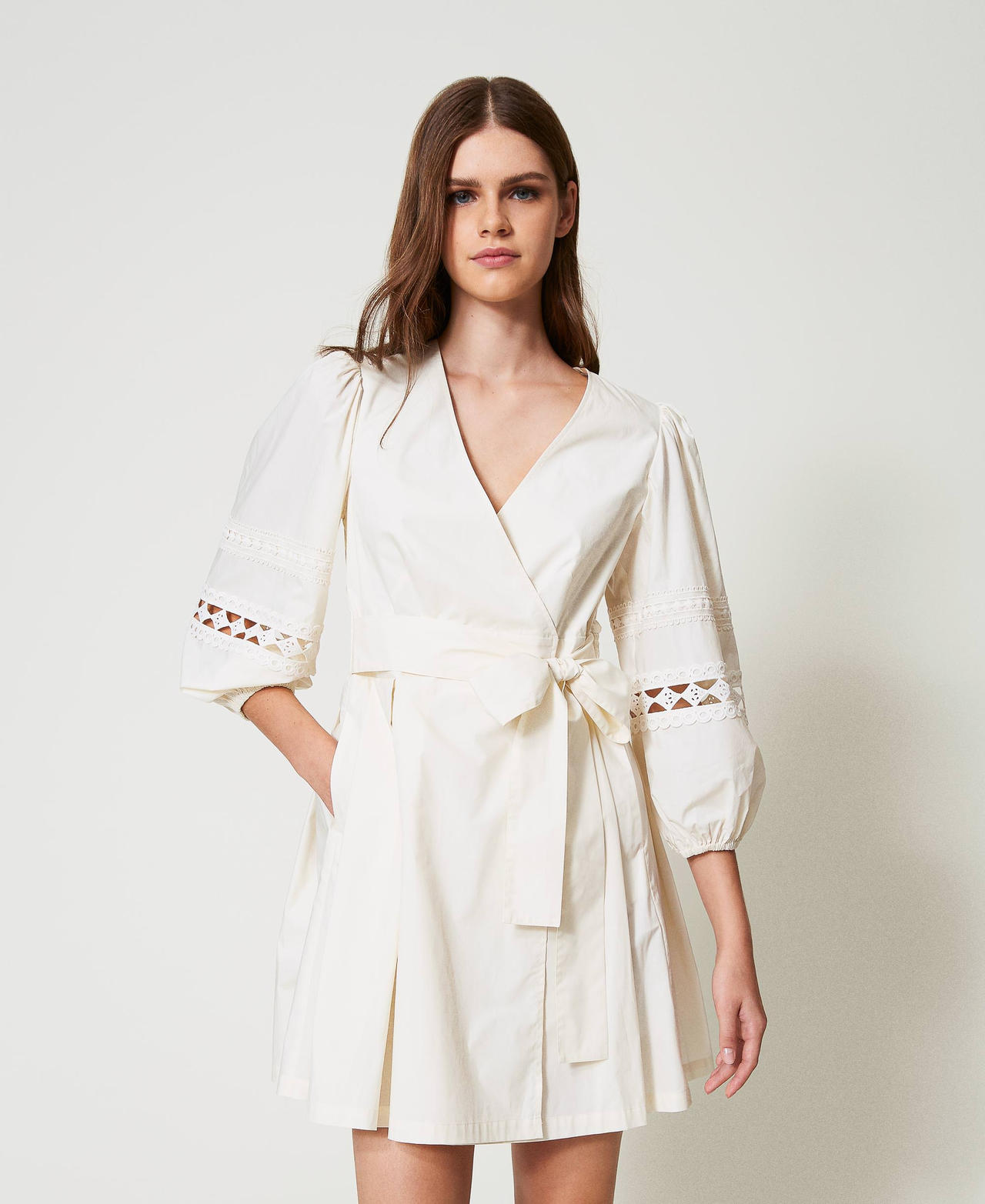 Twinset Plage - Robe courte en popeline avec crochet, Nacre, Coton, Taille: L