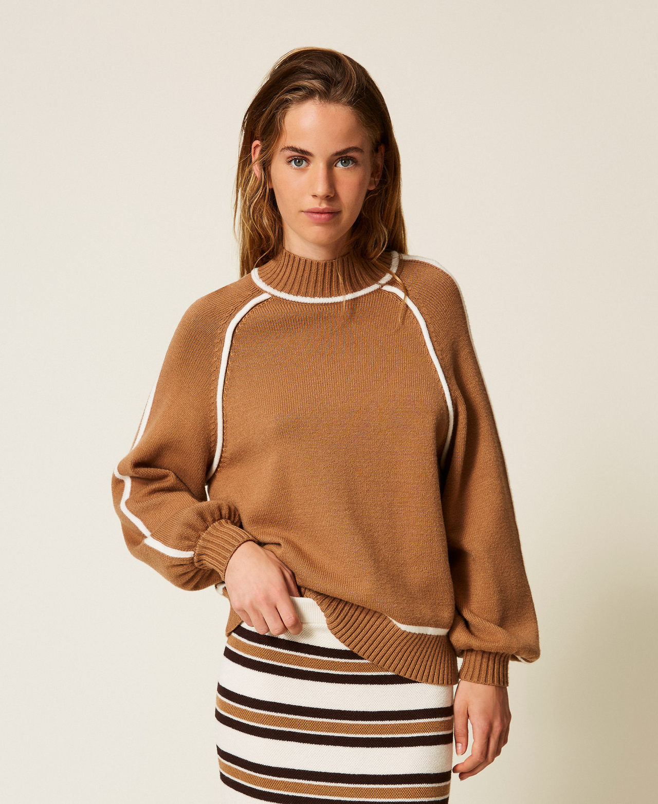 Twinset Pulls - Pull avec bords contrastés, Bicolore Camel/Blanc Cassé, Taille: L