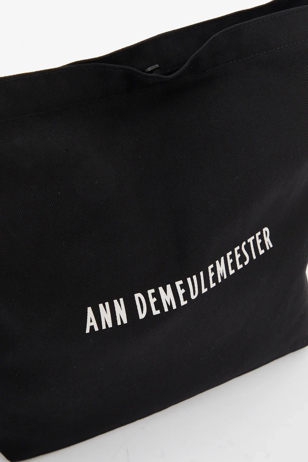 Ad Medium Shoulder Bag