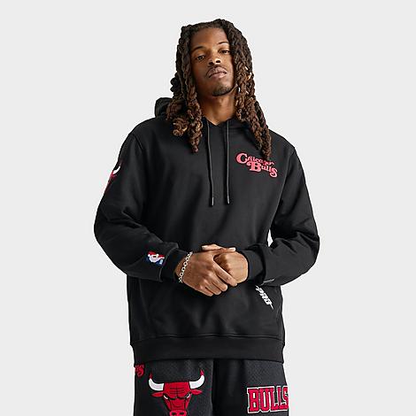 Pro Standard Men's Chicago Bulls NBA Souvenir Fleece Pullover Hoodie in Black/Red Size: Small