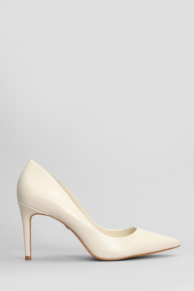 Carrano Pumps
