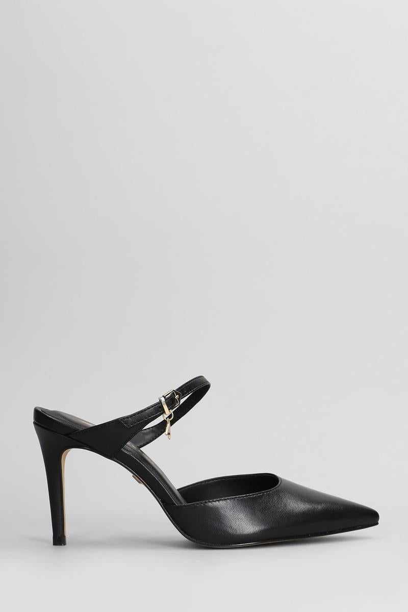 Carrano Pumps