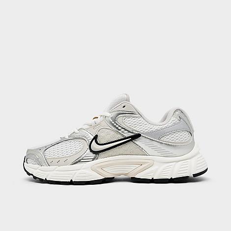 Nike Women's V5 RNR Casual Shoes in Summit White/Sail/Black Size: 7.0