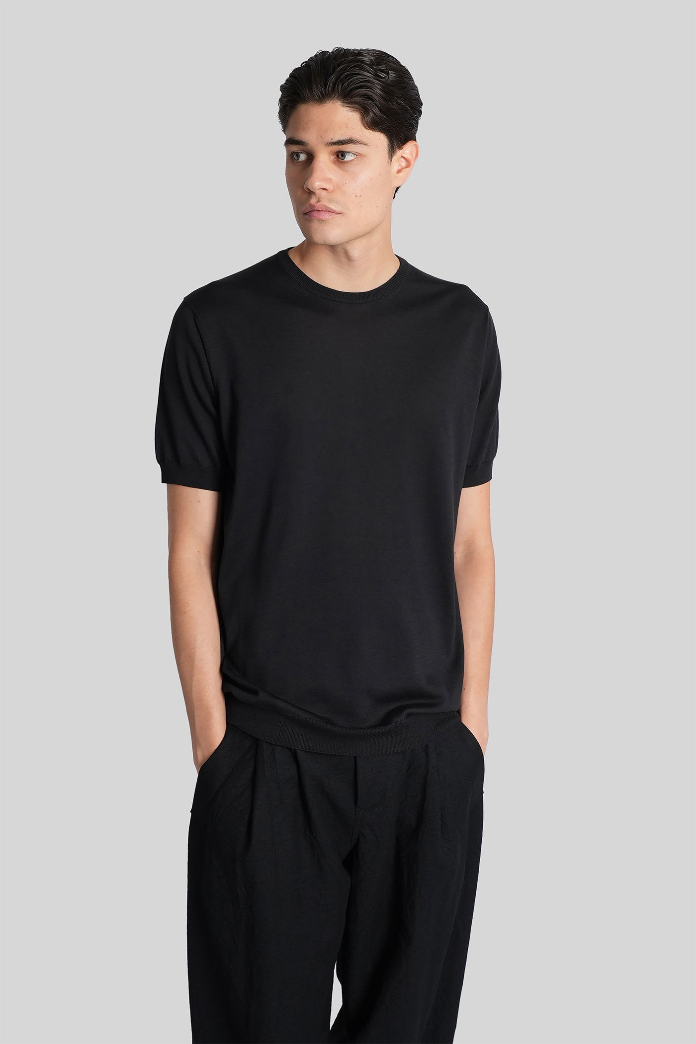 Giorgio Armani T-shirt In Black Silk