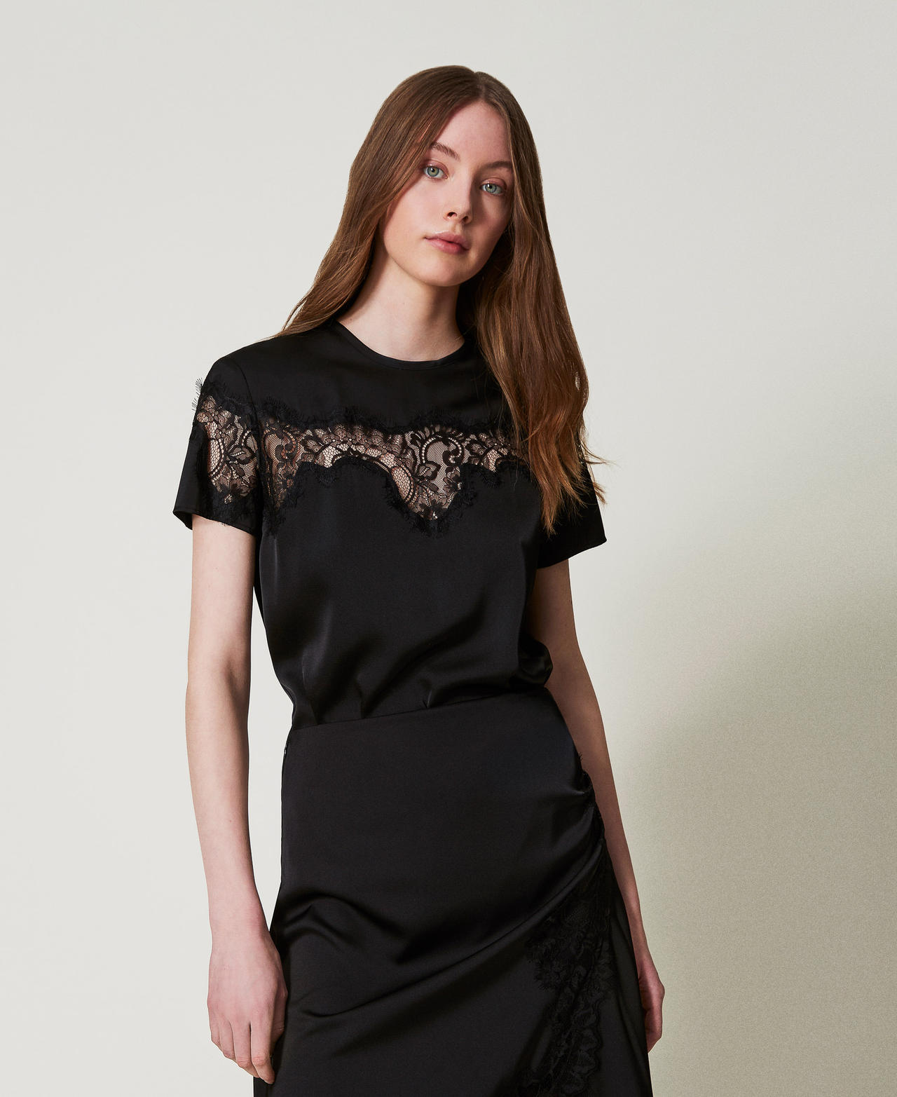Twinset T-shirts - T-shirt en satin avec dentelle, Noir, Taille: 46