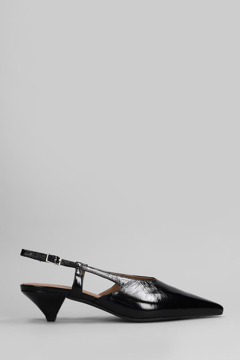 Carmens Demi Plain Pumps