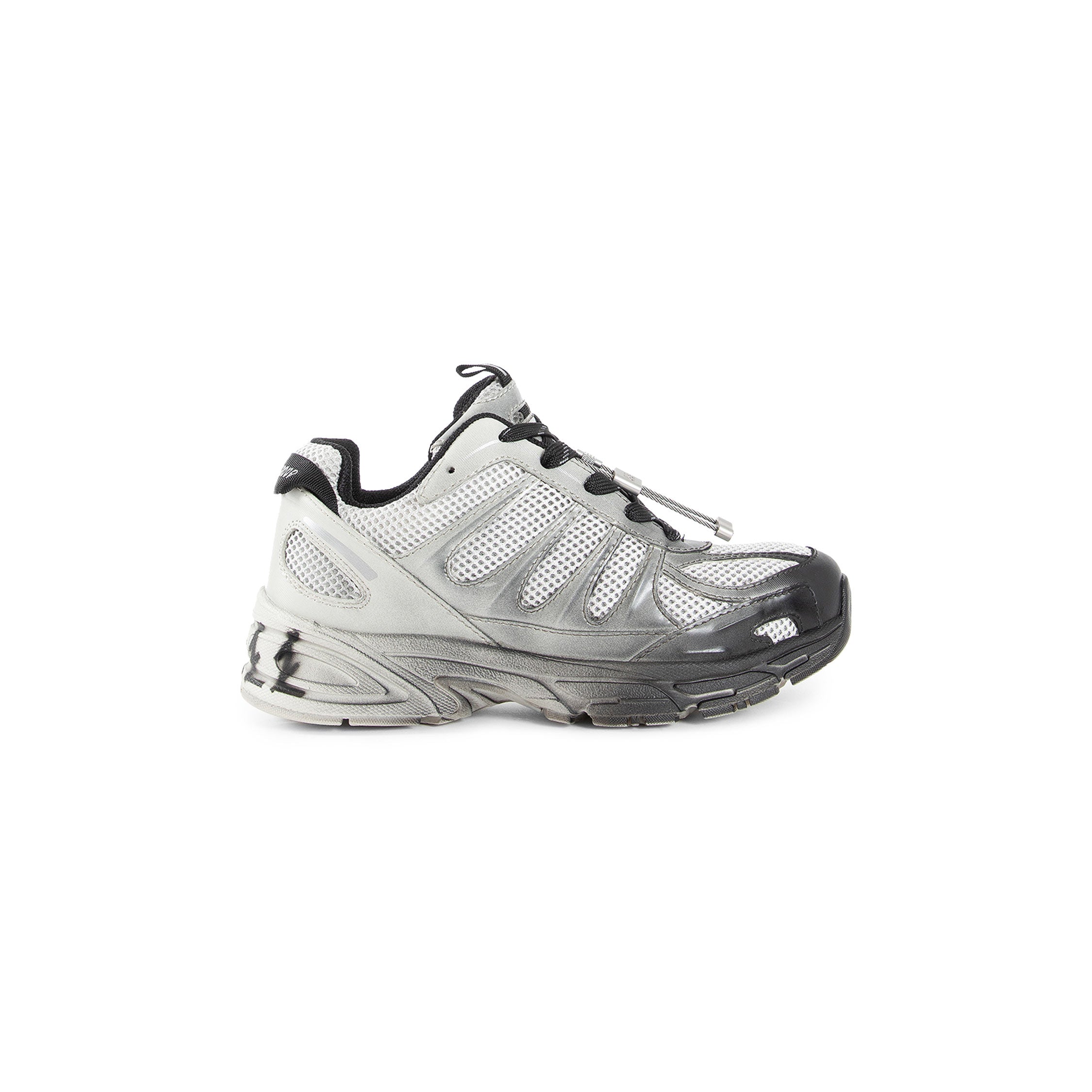 Dragger Sneakers