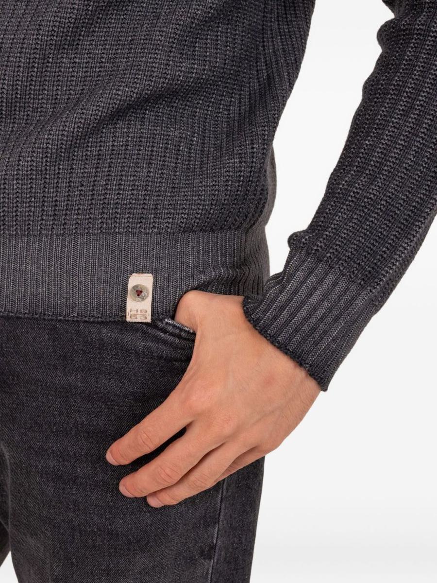 H953 Sweaters