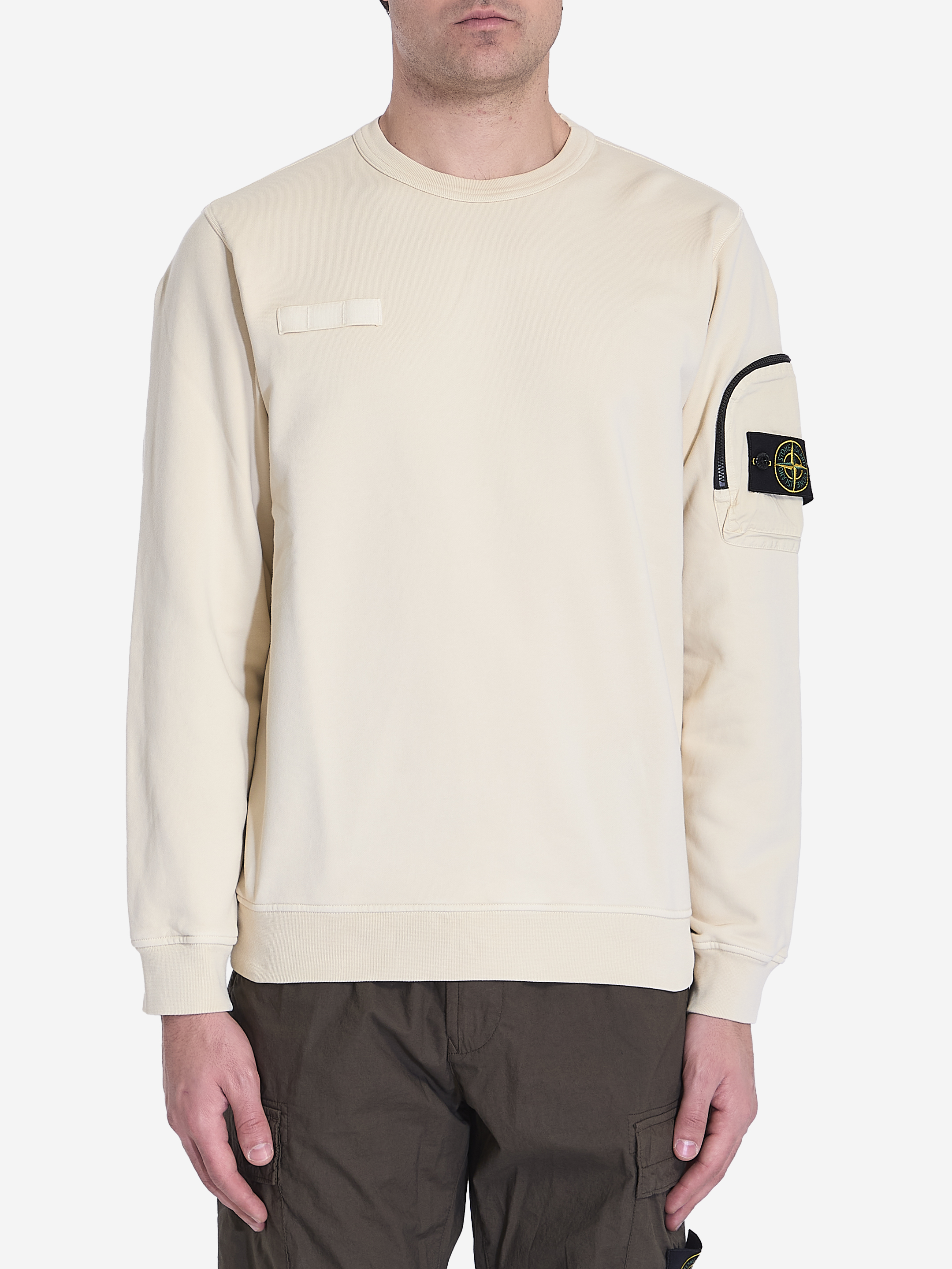 Sweatshirt with pocket