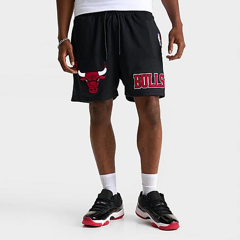 Pro Standard Men's Chicago Bulls NBA Souvenir Mesh Shorts in Black/Red Size: Small