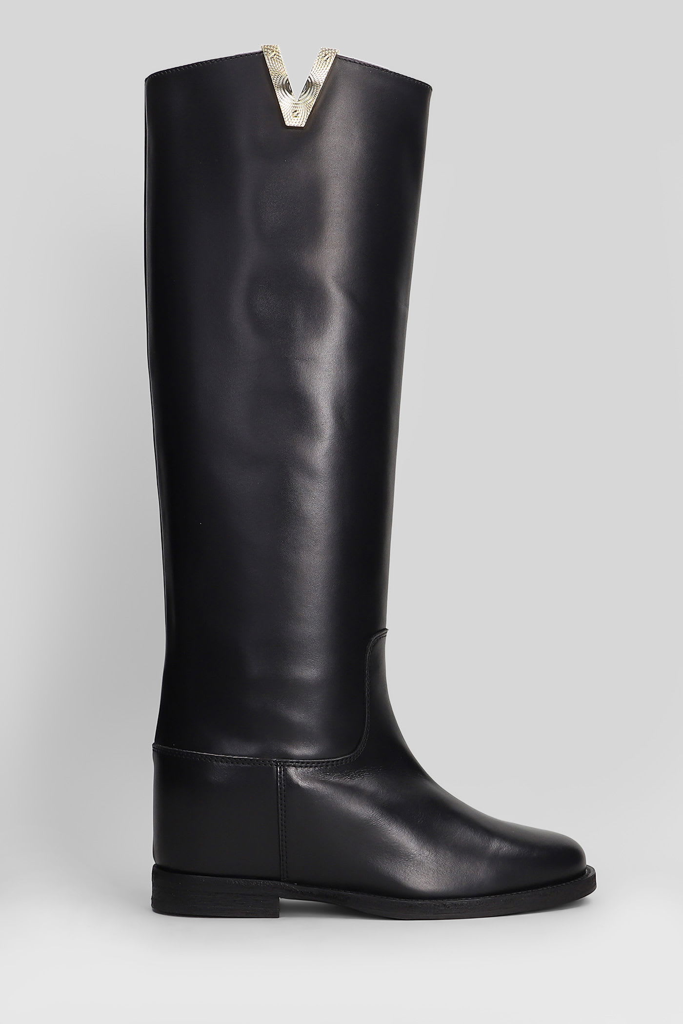 Via Roma 15 In Black Leather