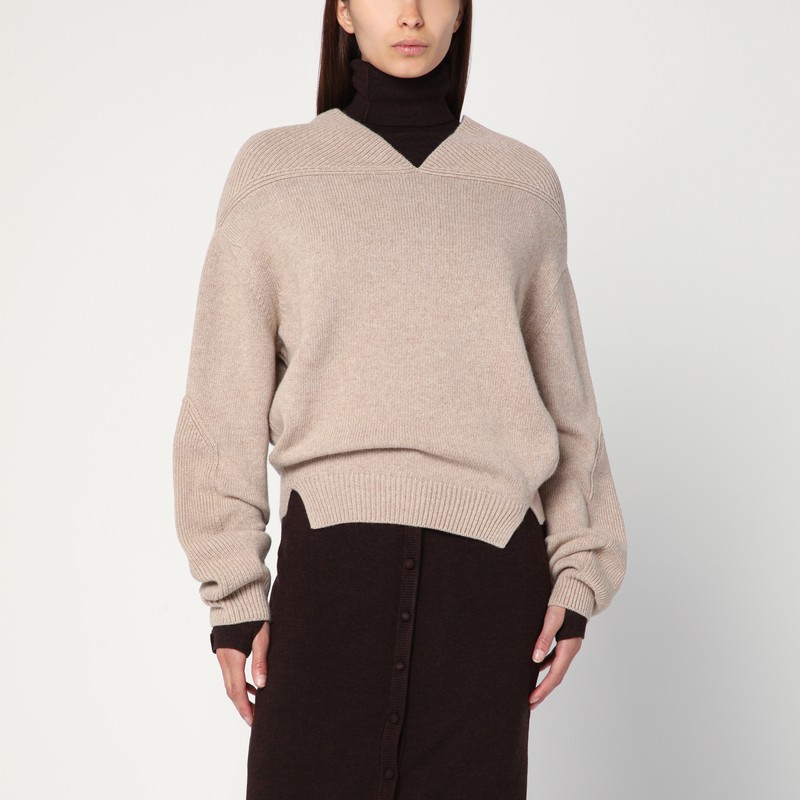 Sand-coloured sweater in wool and cashmere