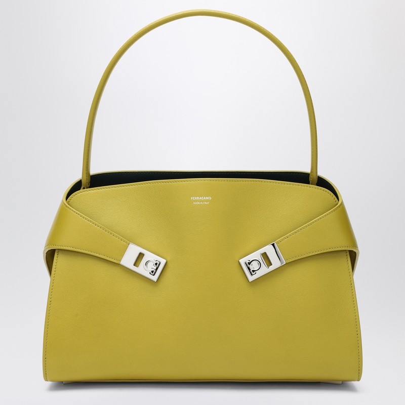 Hug Soft M bag in Lime/Moss