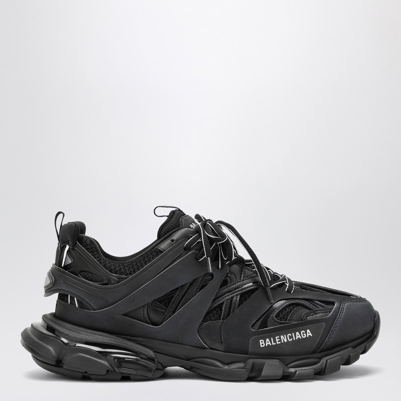 Track black sneaker