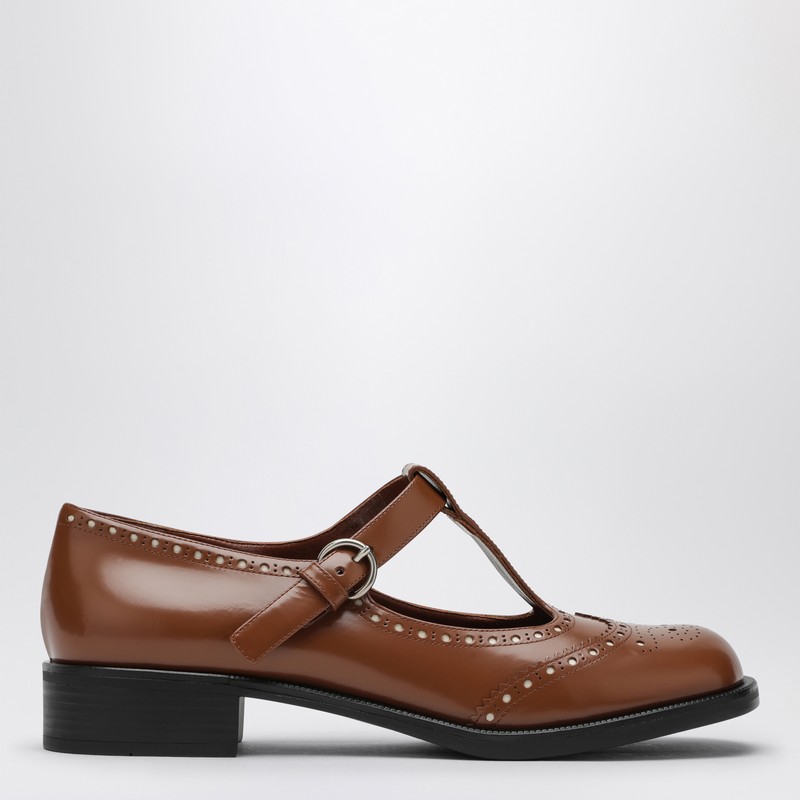 Brogue shoe in tobacco brushed leather