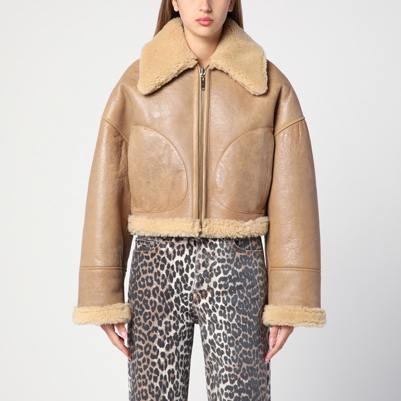 Short sheepskin with shearling collar