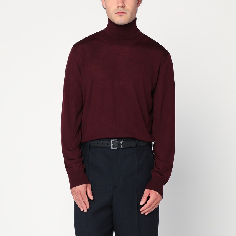 Burgundy turtleneck sweater in wool